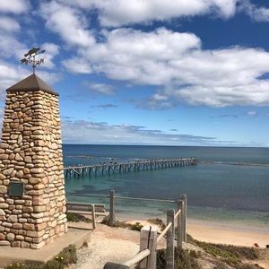 Meet your Posher, Davia